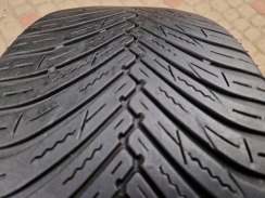 в б/у 225/45R19 Maxxis Premitra All Season AP3 0623 5мм. Фото 3