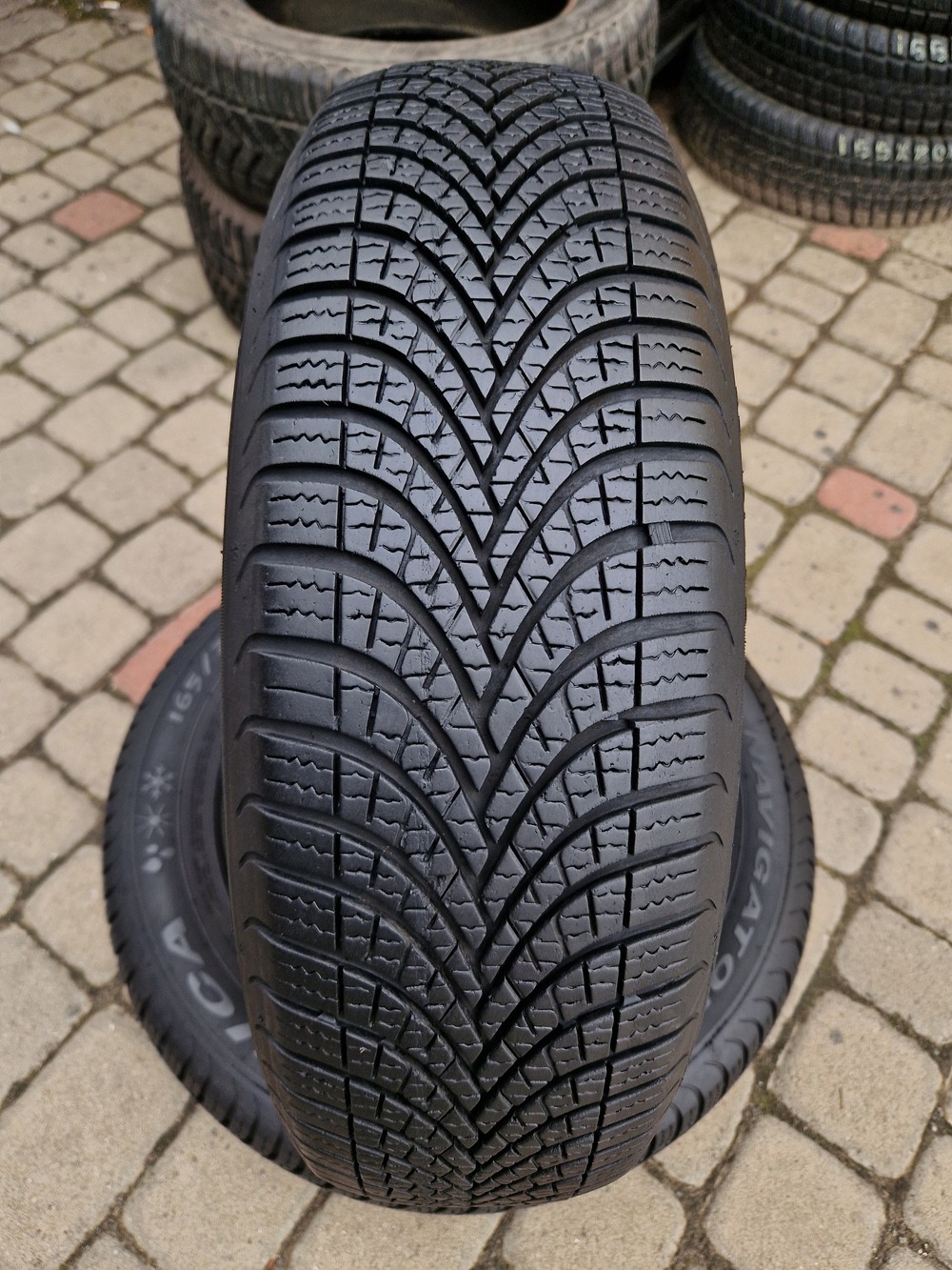 в б/у 165/70R14 Debica Navigator 3 4022 5.5-6мм