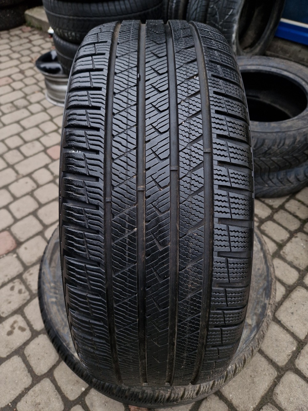 в б/у 245/45R20 Vredestein Quatrac Pro 2820 6.5-7мм