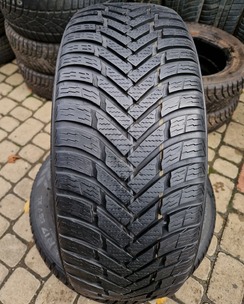 в б/у 205/55R17 Nokian Weatherproof 1720 6.5-7мм
