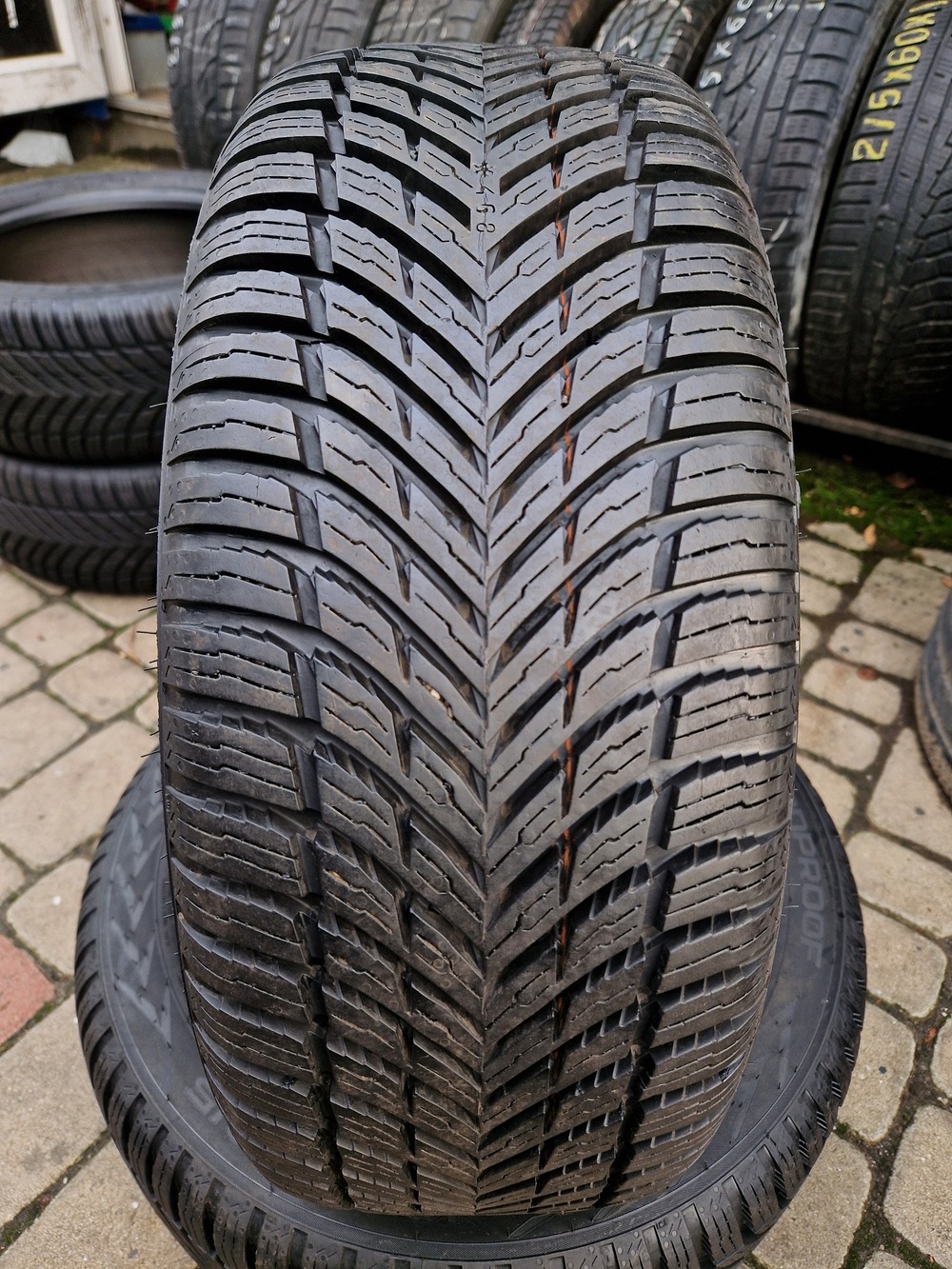 в б/у 195/50R15 Nokian Seasonproof 2421 8.5мм