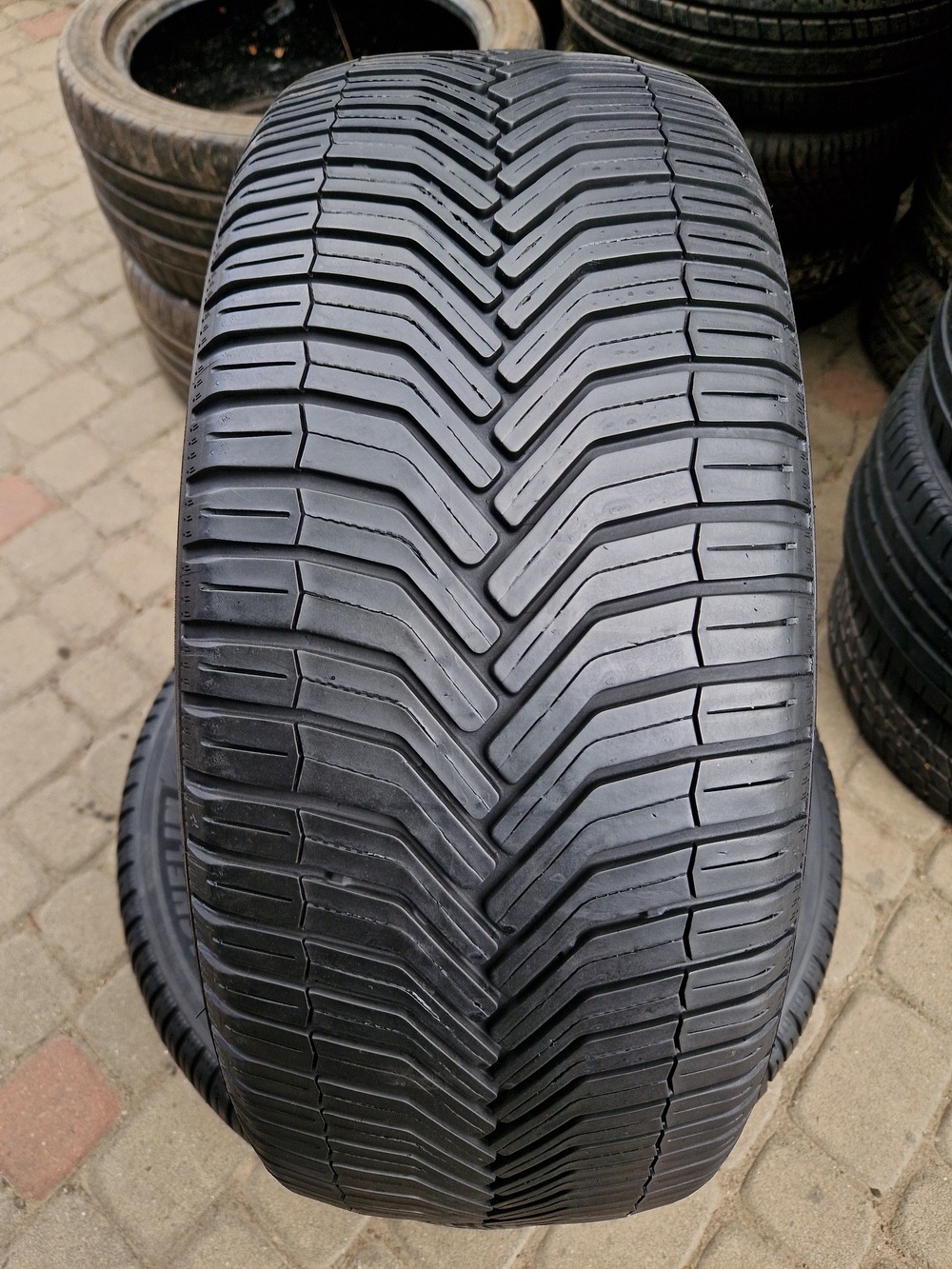 в б/у 225/55R18 Michelin Cross Climate SUV 1618 5,5мм