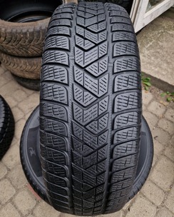 з б/у 215/65R17 Pirelli Scorpion Winter 2318 5,5-6мм