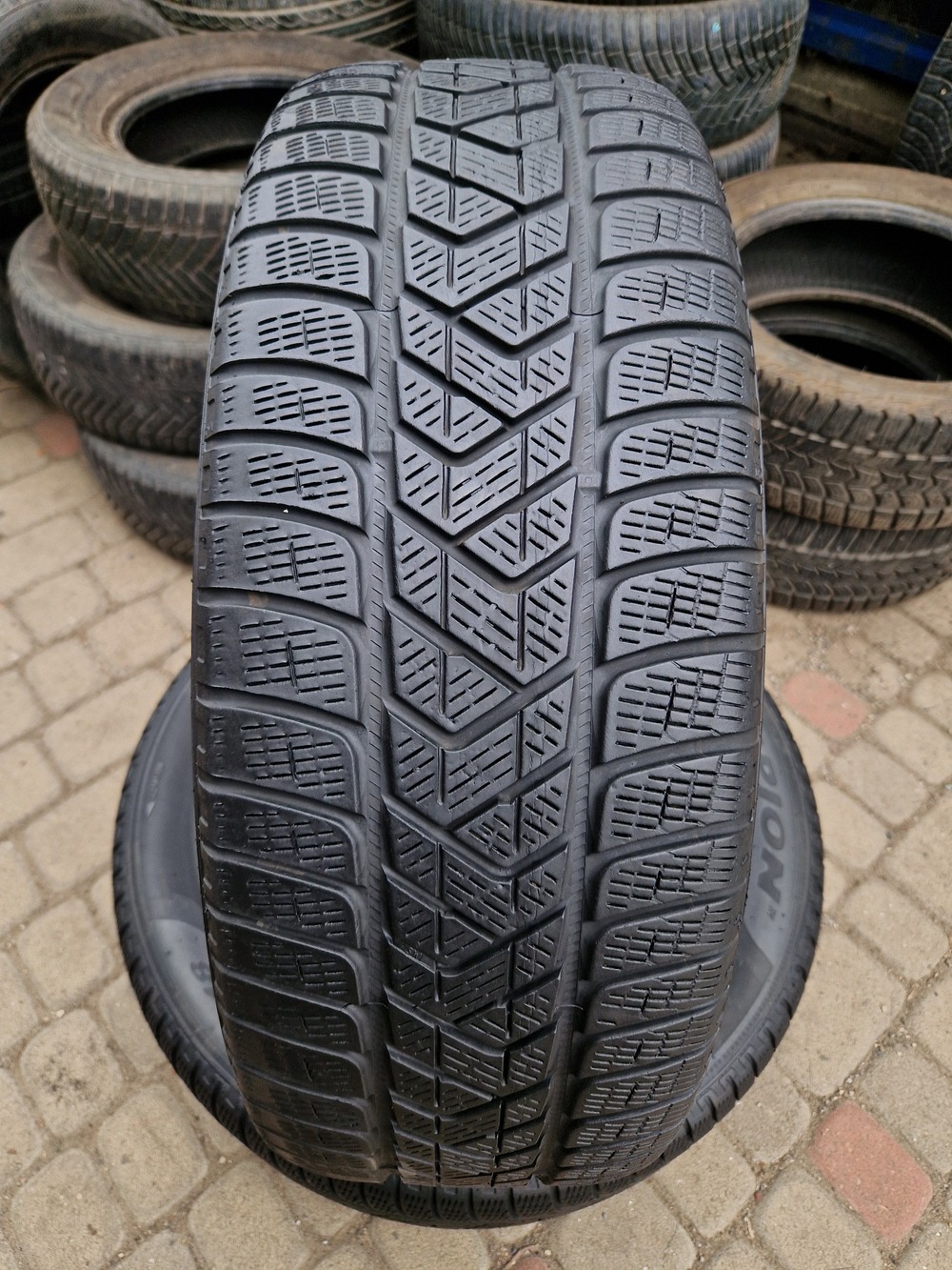 з б/у 235/60R18 Pirelli Scorpion Winter 3618 5,5мм