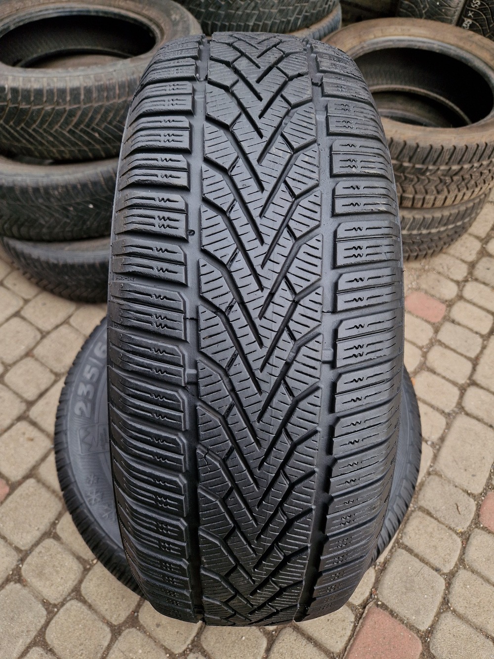 з б/у 235/65R17 Semperit Speed-Grip 2 15-16 6-7мм