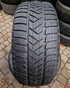 з б/у 225/40R18 Pirelli Sottozero 3 3717 6-7мм