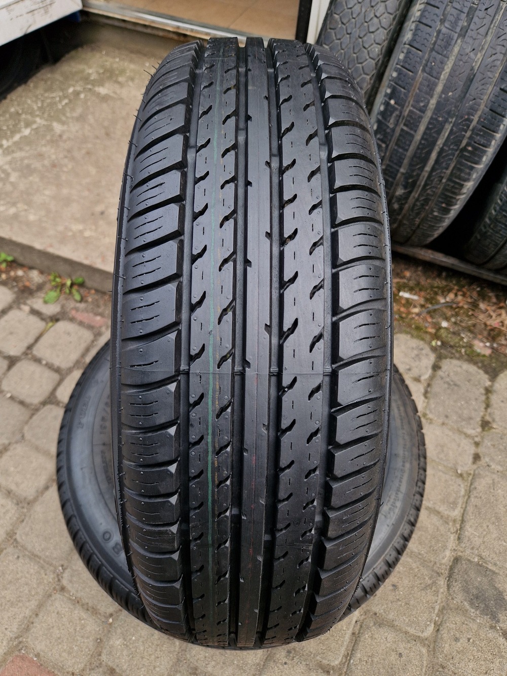 л б/у 195/65R15 Firestone Firehawk 680 00/03 7-8мм