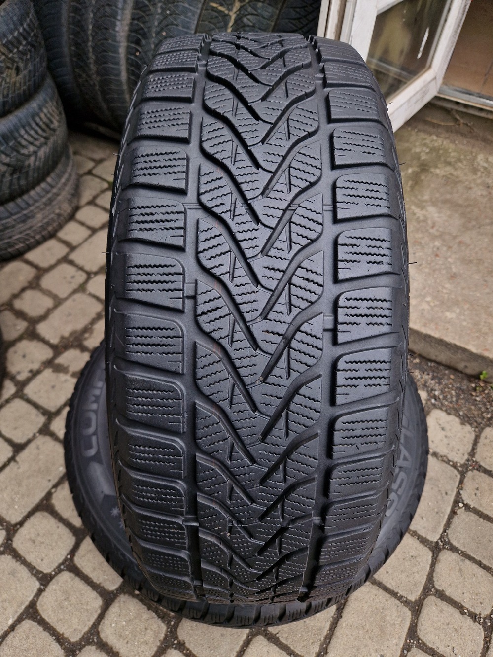 з б/у 215/60R17 Lassa Competus Winter 2 3118 6-7.5мм
