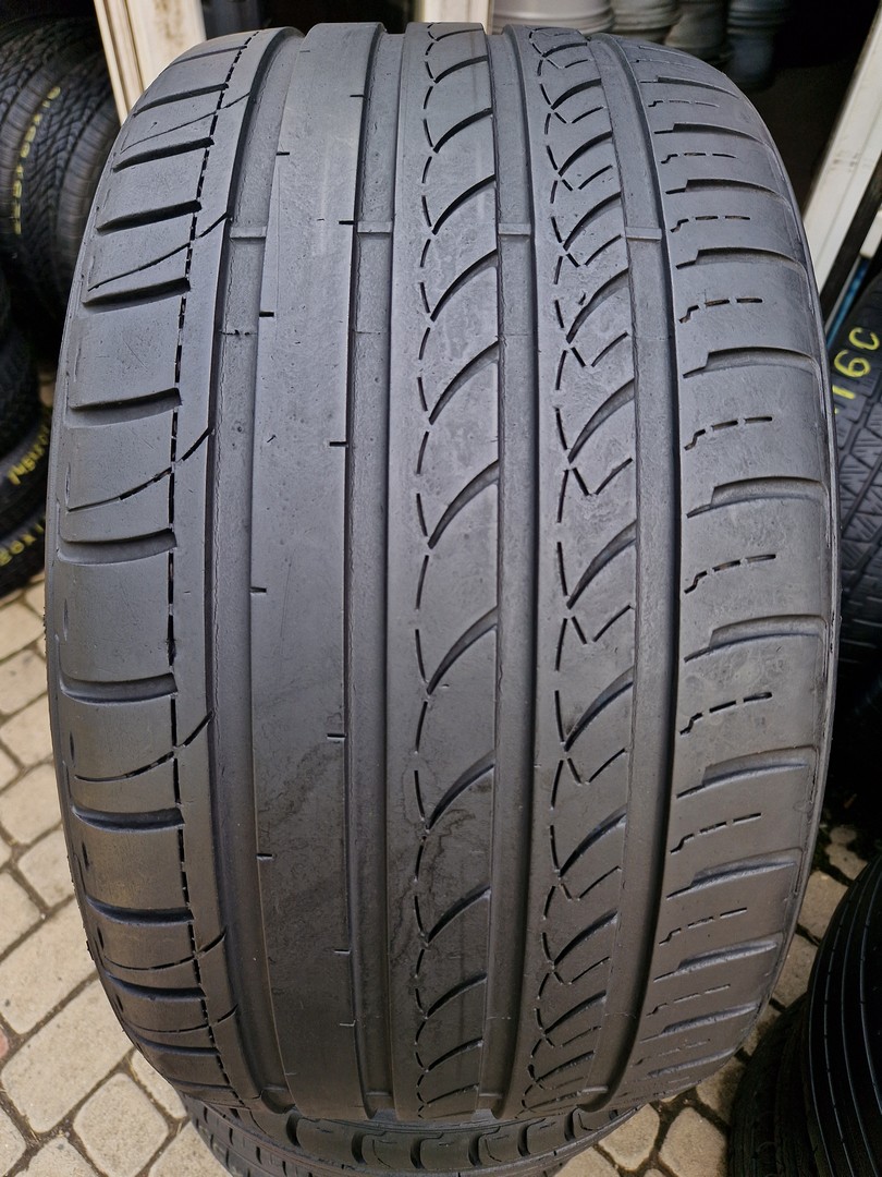 л б/у 265/30R19 Minerva F105 1210 5.5мм
