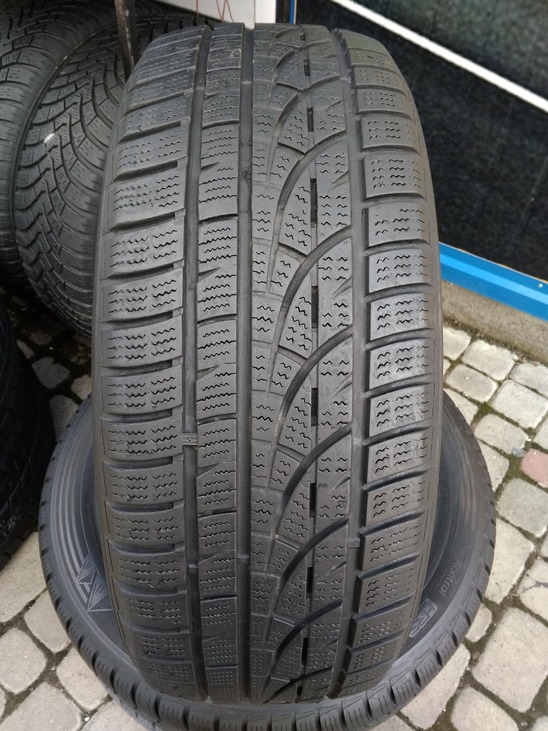 з б/у 225/55R17 Hankook W310 Winter I*Cept Evo RFT 4116 5.5-6мм