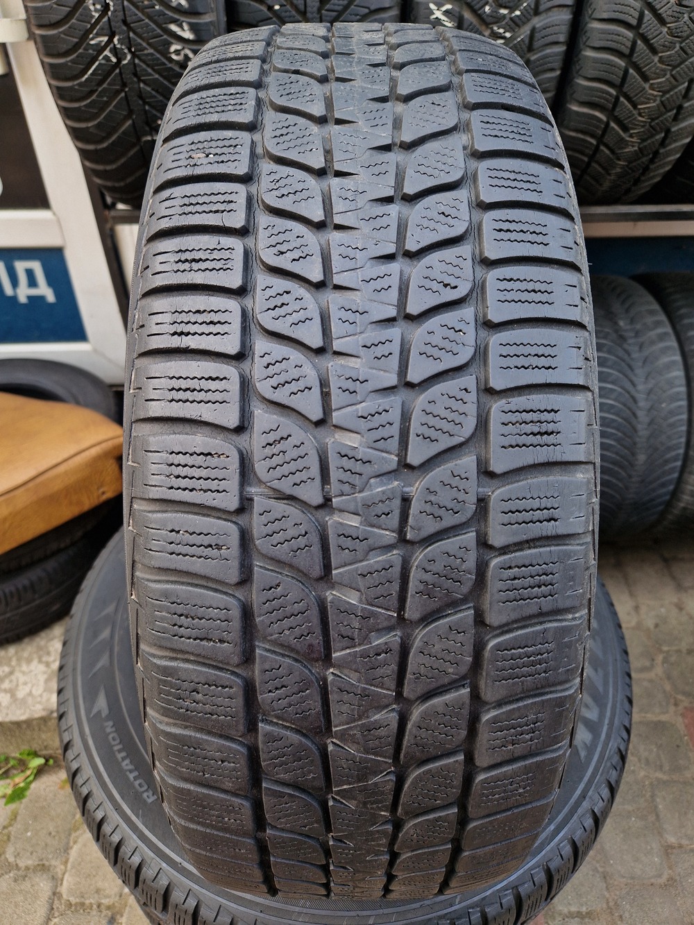 з б/у 215/60R17 Bridgestone Blizzak LM-25 4x4 2408 4.5-5мм