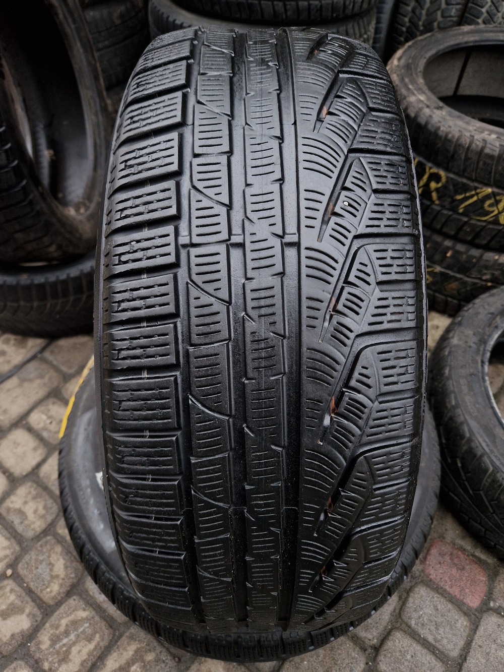 з б/у 225/55R17 Pirelli Winter 210 Sottozero 2 AO 1917 5-5.5мм