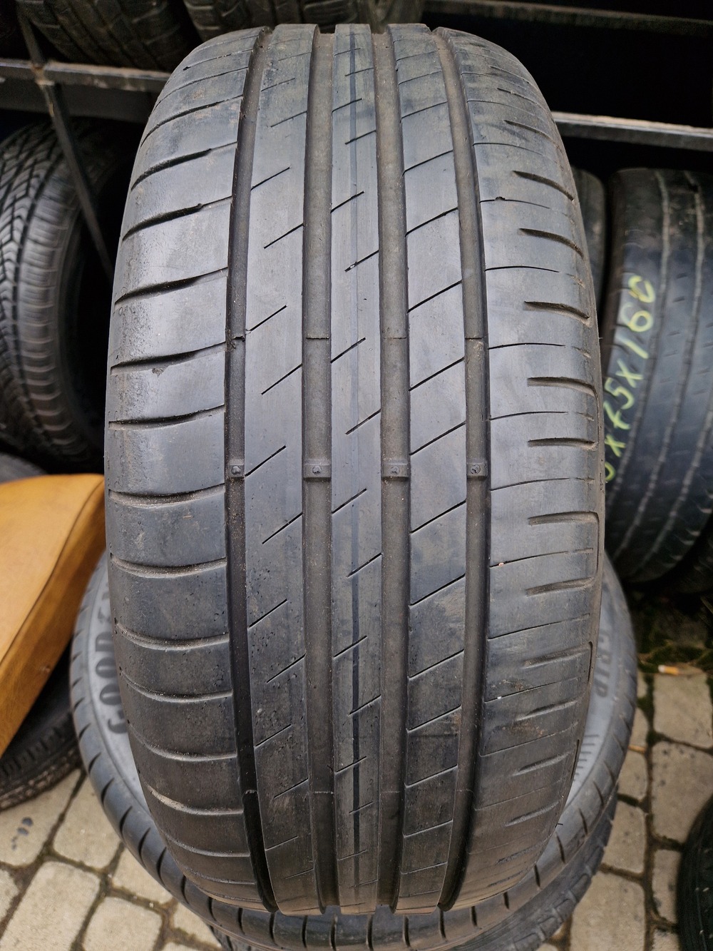 л б/у 205/55R16 Goodyear EfficientGrip Performance 2821 5-5.5мм