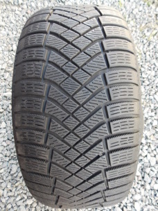 з б/у 225/45R17 Pirelli Ice Zero FR 1716 6.5-7мм