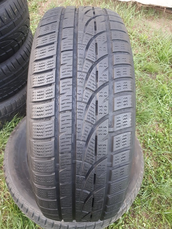 з б/у 235/60R17 Hankook W310