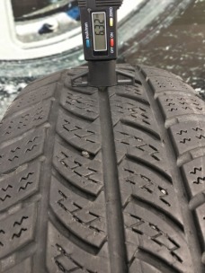 з б/у 215/60R17C Continental VancoWinter 2. Фото 4