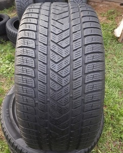 з б/у 295/40R20 Pirelli Scorpion Winter