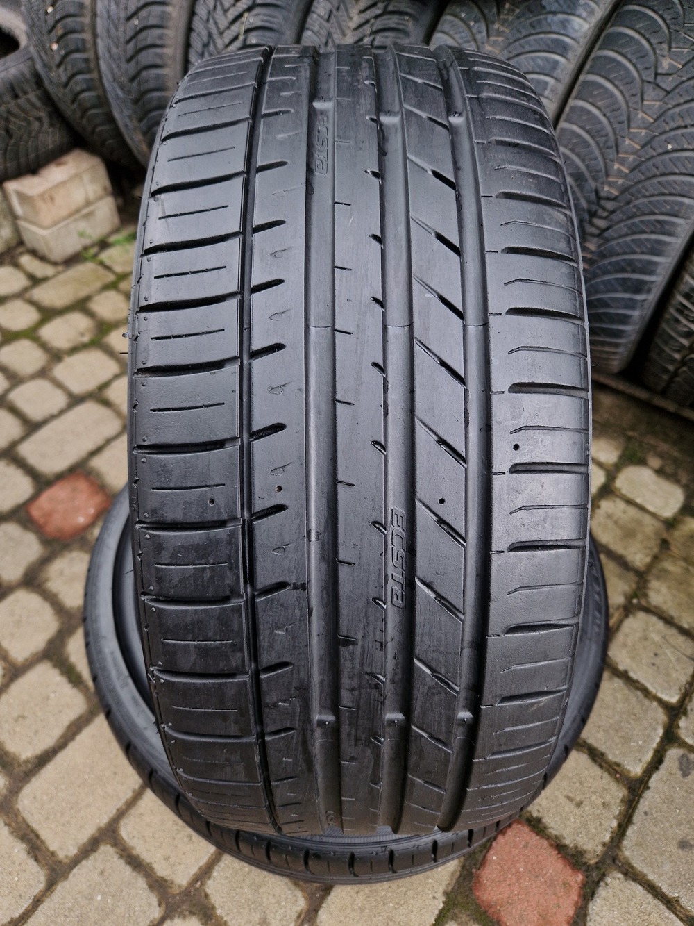 л б/у 215/35ZR19 Kumho Ecsta Le Sport KU39 1312 6-7мм