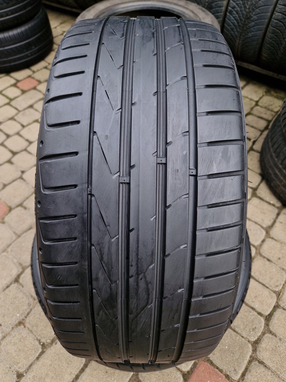 л б/у 225/40R18 Hankook Ventus S1 Evo 2 1317 4мм
