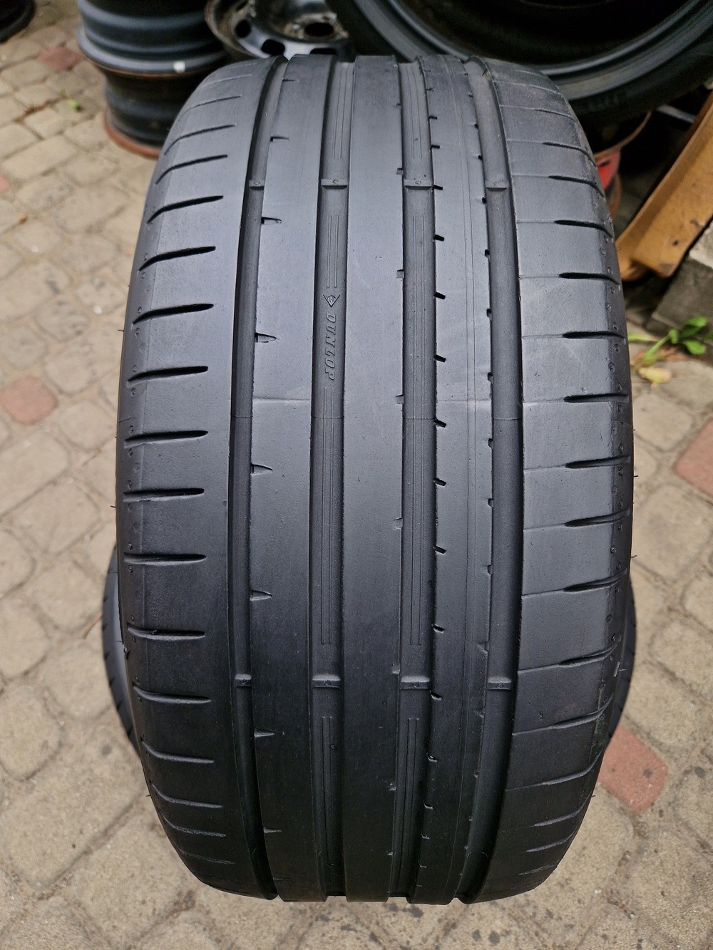 л б/у 225/40ZR18 Dunlop Sport Maxx RT2 1521 3.5-4мм