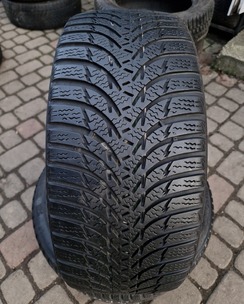 з б/у 205/45R16 Kumho WinterCraft WP51 2817 4.5-5мм