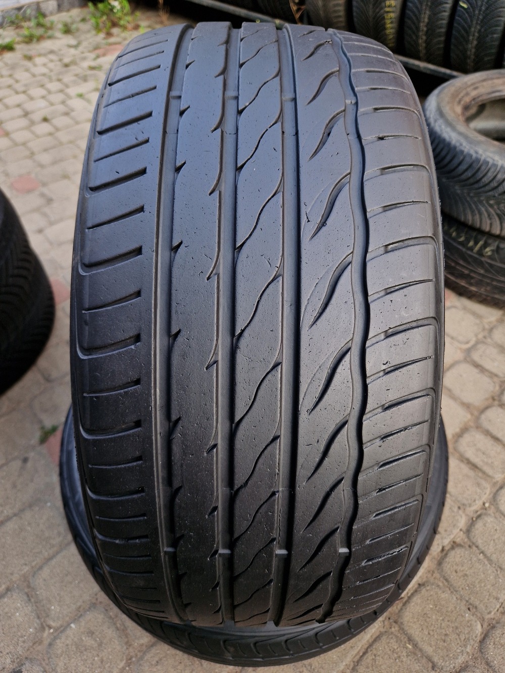 л б/у 245/40R19 Farroad FRD 26 3119 5мм