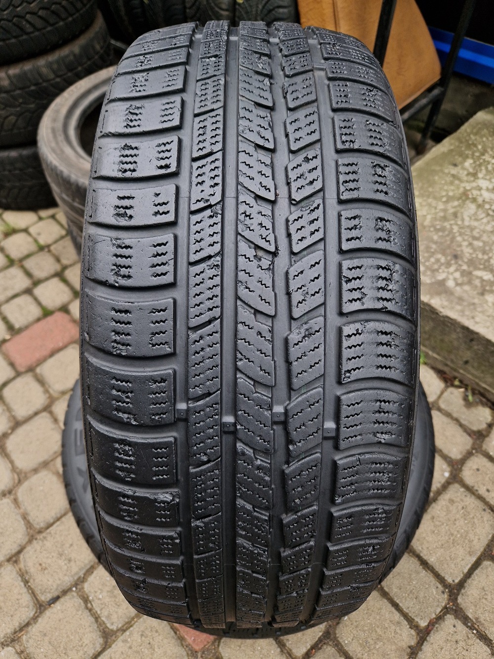 з б/у 225/55R17 Nexen WinGuard Sport 2514 5-5.5мм
