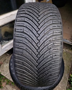 в б/у 235/45R18 Maxxis Premitra All Season AP3 2720 5.5-6мм