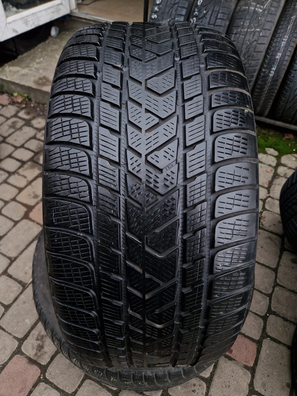 з б/у 285/40R20 Pirelli Scorpion Winter 15/16 4.5-5мм