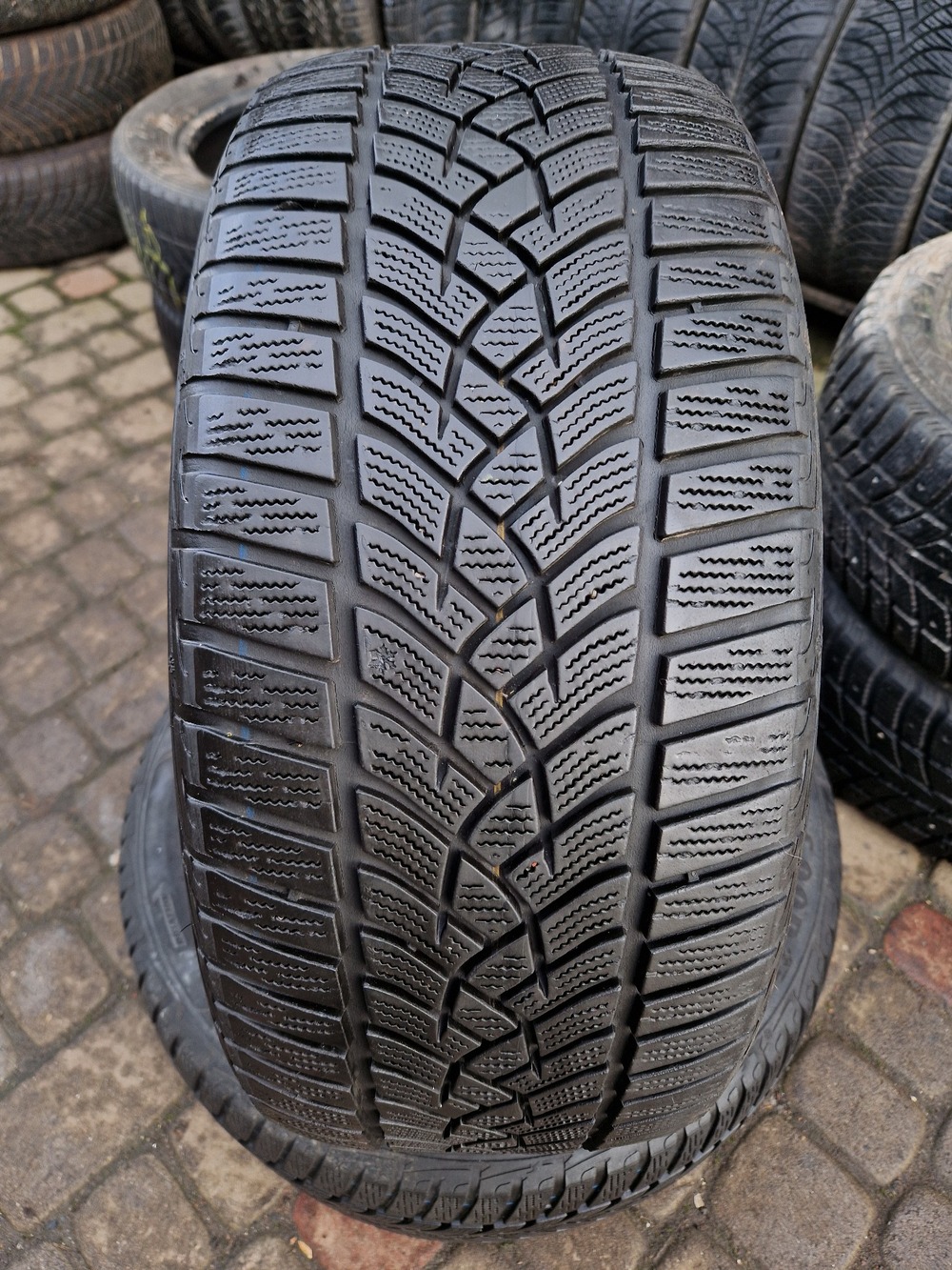 з б/у 225/45R17 Goodyear Ultra Grip Performance+ 6-7мм (4019)