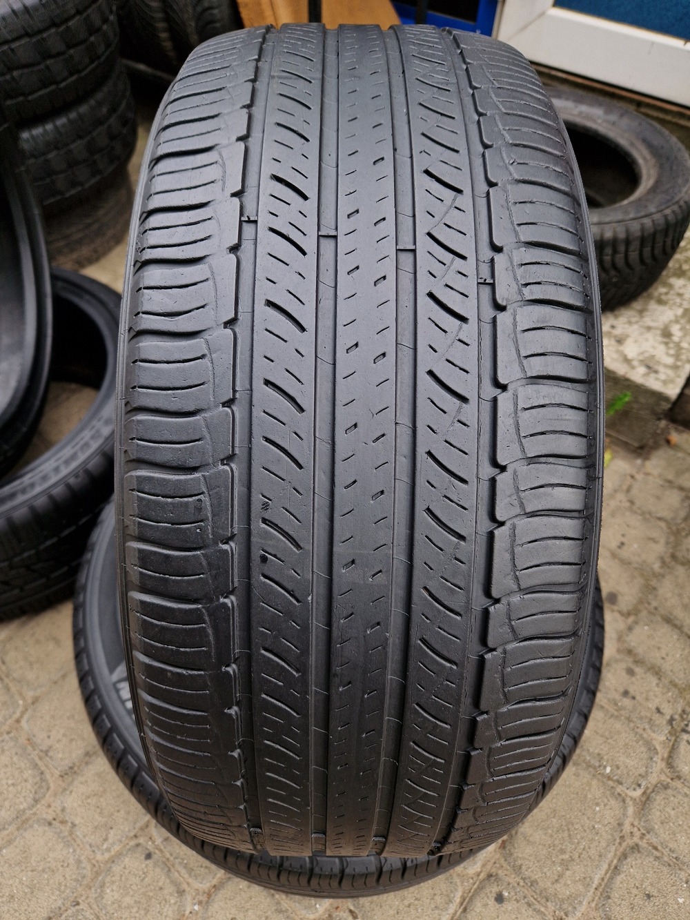 в б/у 235/50R18 Michelin Latitude Tour HP 3518 4мм