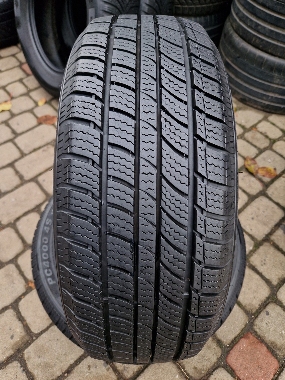 в б/у 185/55R15 Zeetex PC4000 4S vfm 4519 7.5мм