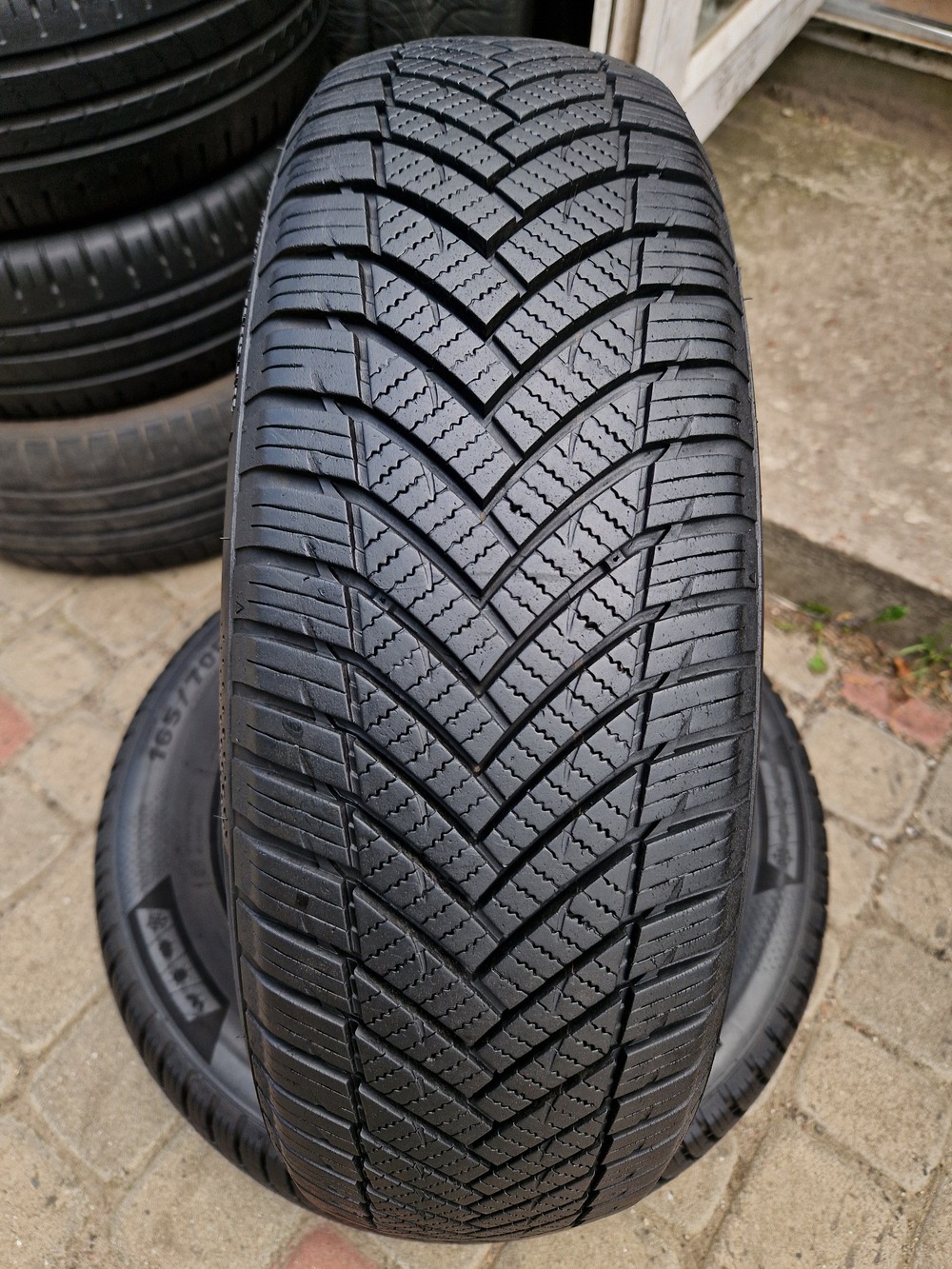 в б/у 165/70R14 Imperial All Season Driver 0120 6.5мм