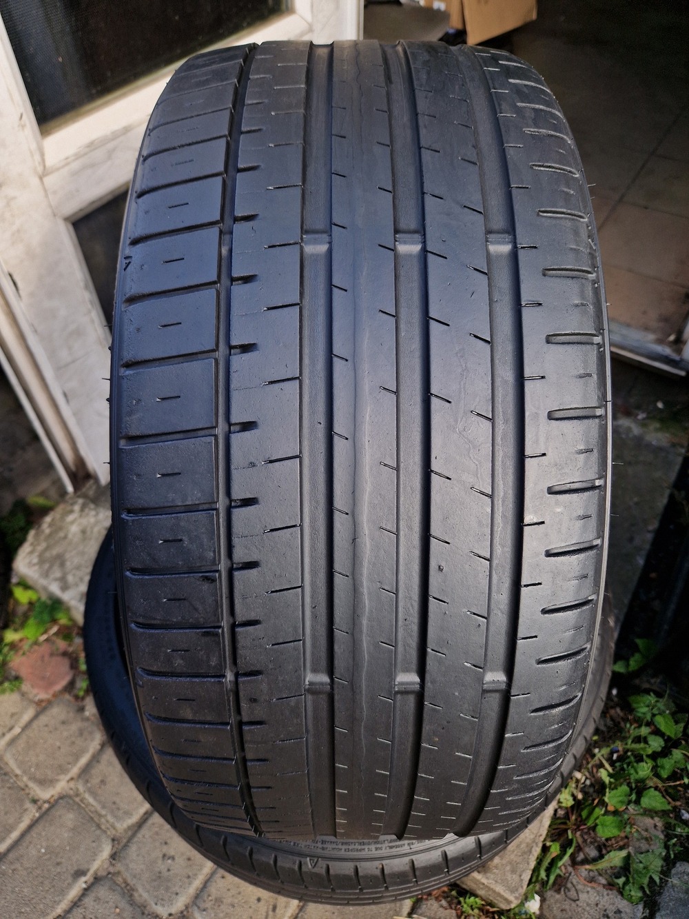 л б/у 235/35R19 Falken Azenis FK510 1121 4-4.5мм