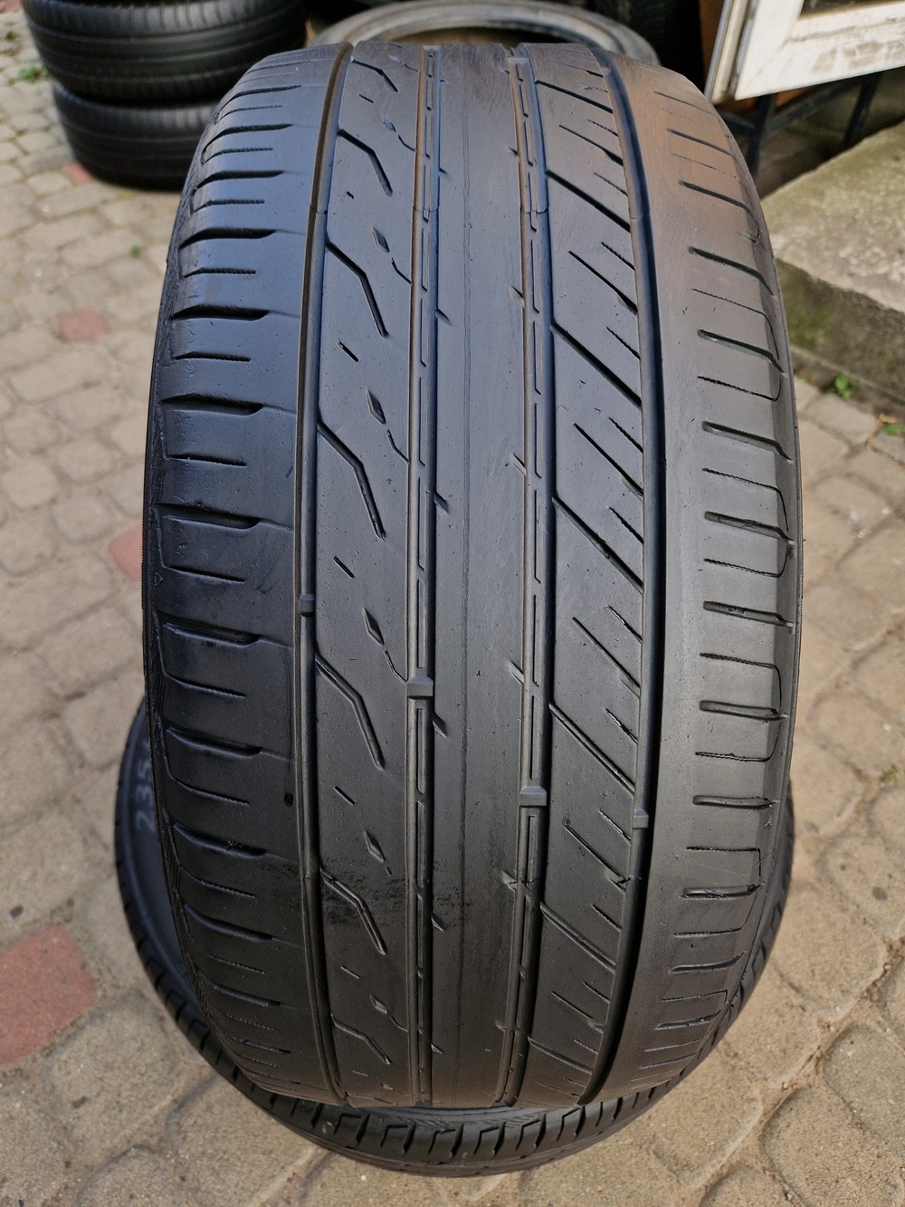 л б/у 235/45R17 Landsail LS 588 UHP 4418 3-4мм