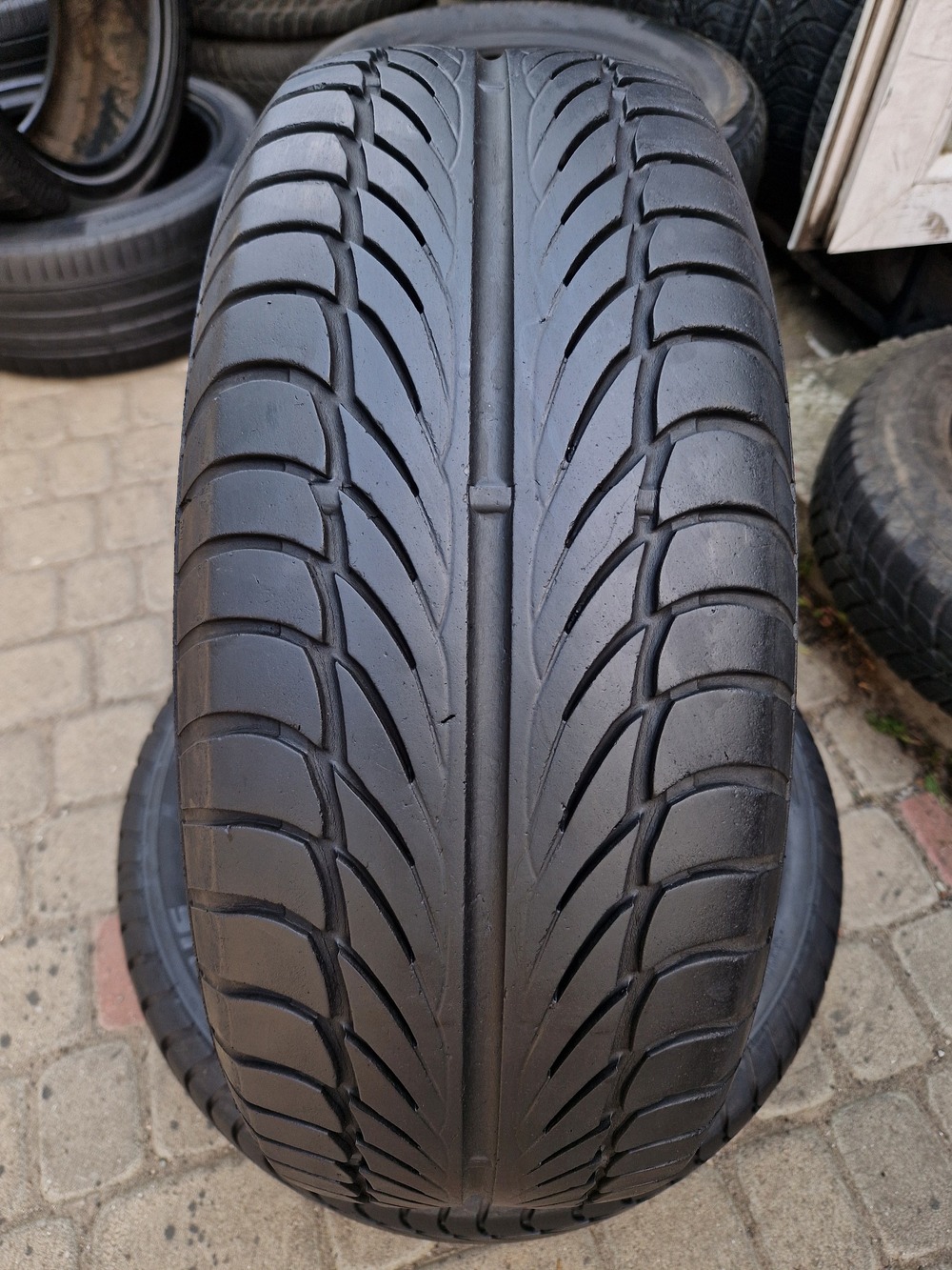л б/у 205/60R15 Barum Bravuris 0709 5.5-6мм