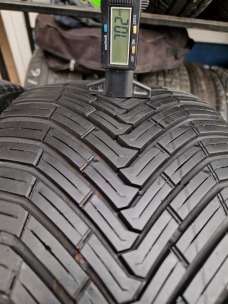 в б/у 235/40R18 Continental AllSeasonContact 4119 6.5мм. Фото 4