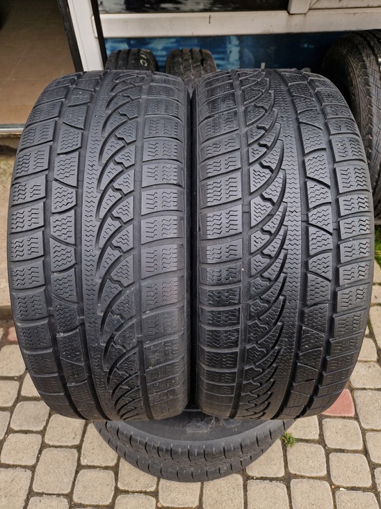 Шины 215 55 R16 зима БУ