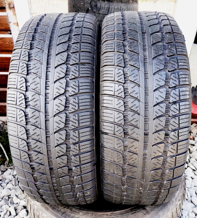 БУ резина 215 55 R16