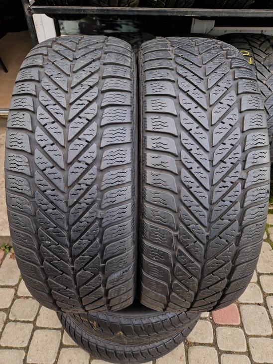 Шины 215 60 R16 лето БУ