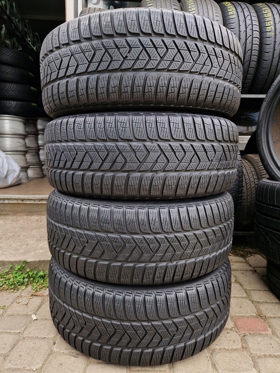 БУ резина 235 55 R17