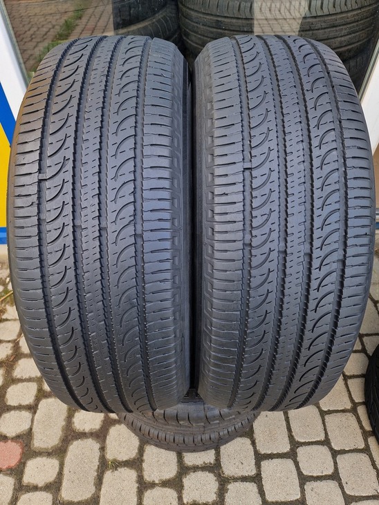 Шины 235 60 R18 БУ